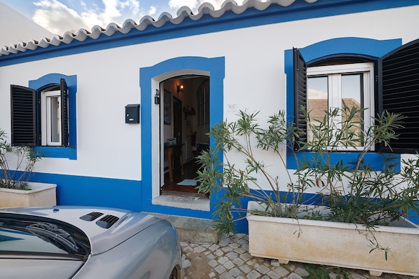 Exterior detail - Holiday Home 'Casa De Santa Rita' with Private Terrace, Wi-Fi and Air Conditioning (Vila Nova de Cacela)