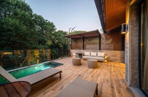 Luxury Suite, Garden View | Free WiFi