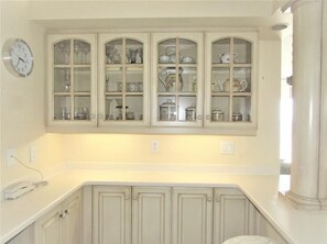 Interior - BEACHFRONT VACATION RENTAL WITH FULL GULF VIEWS! (Longboat Key)