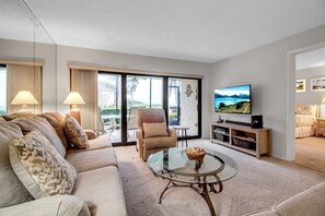 TV, DVD player - Cedars West C-105 - Beach, pool and tennis (Longboat Key)