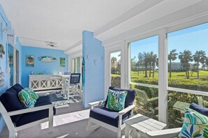 TV - Stunning UPDATED BEACHFRONT Rental on Longboat Key, Close to AMI, Shopping, Dining, and More! (Longboat Key)
