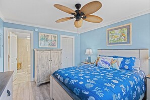 2 bedrooms - Stunning UPDATED BEACHFRONT Rental on Longboat Key, Close to AMI, Shopping, Dining, and More! (Longboat Key)