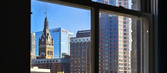 City Retreat • Bar Below • Walk Everywhere • Chef Experience