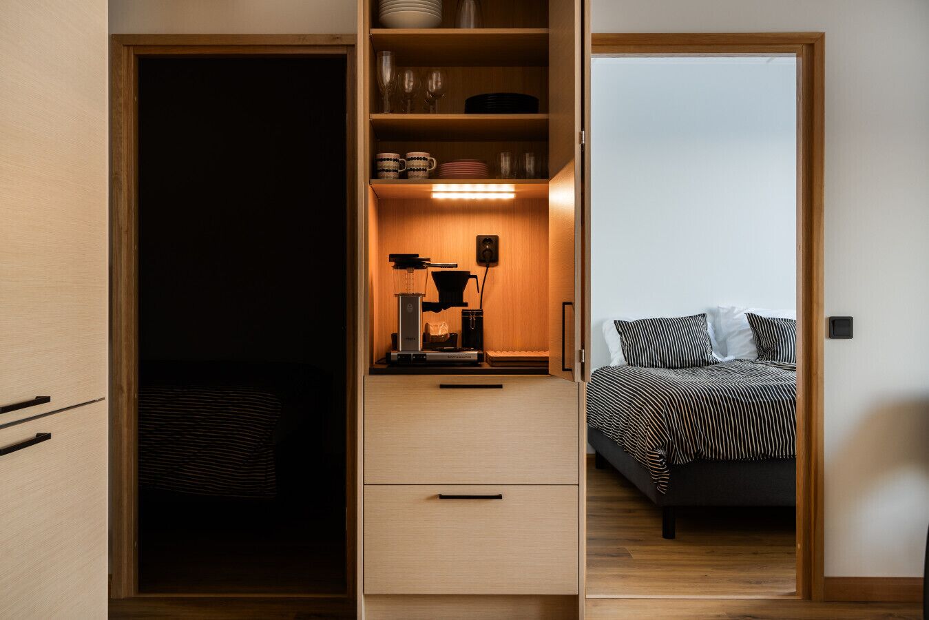 2 chambres, fer et planche à repasser, Wi-Fi, draps fournis