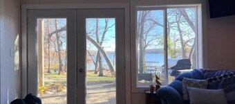 Buttercup Hideaway - Your perfect lake escape!