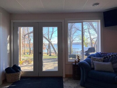 Buttercup Hideaway - Your perfect lake escape!