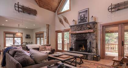 Spacious 5BR Mountain Retreat with Hot Tub & Game Room – 3 Minutes to Okemo