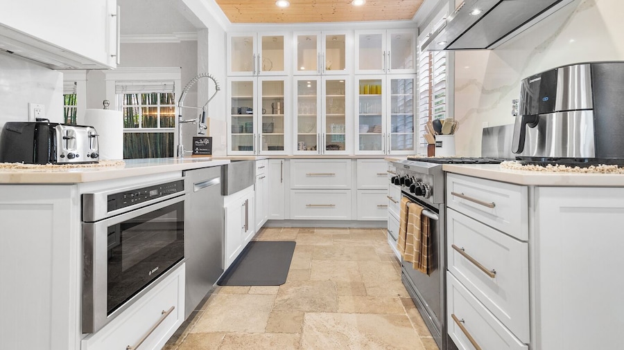 2 Mansions with Pool in West Palm Beach