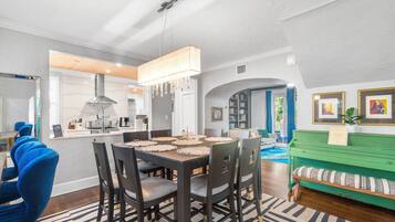 Luxury Villa, Multiple Bedrooms, Private Pool, Garden View | Dining