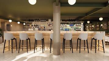 3 restaurantes; se sirven desayunos, comidas, cenas y brunch