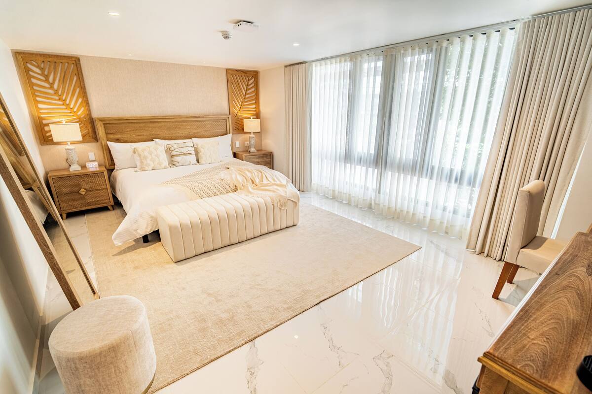 Habitación doble de lujo | Escritorio, tabla de planchar con plancha y wifi gratis