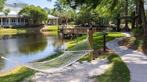 المنطقة المحيطة بالمنشأة