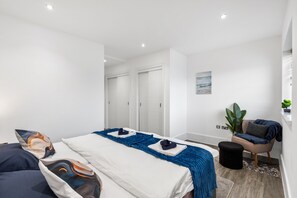 Room - Modern | City Stay | Walk to Station| Free Parking (Brighton and Hove)