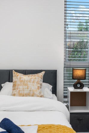 2 chambres, fer et planche à repasser, Wi-Fi gratuit, draps fournis
