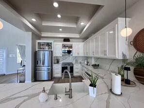 Fridge, microwave, oven, stovetop - Styles Beach 2D - Multi Level Ocean View Condo (San Pedro)