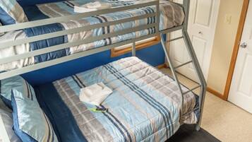 Fer et planche Ă repasser, Wi-Fi, draps fournis