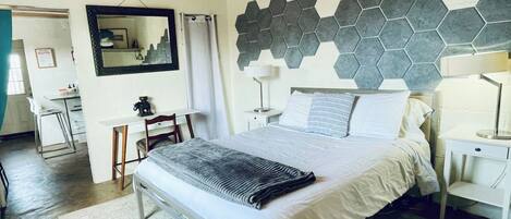 1 bedroom, iron/ironing board, internet, bed sheets