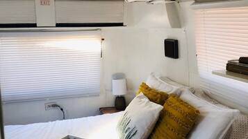 Internet, bed sheets