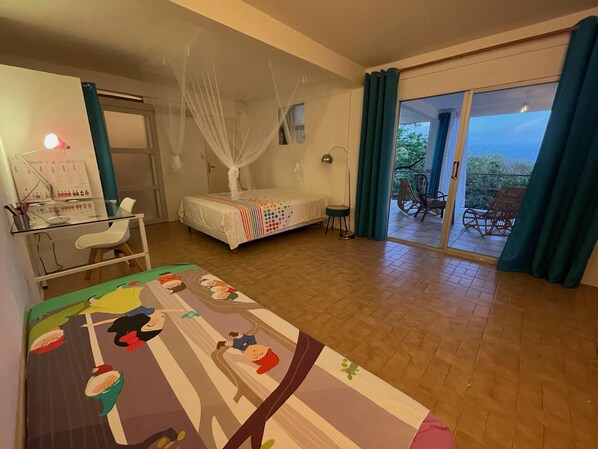 2 bedrooms, bed sheets