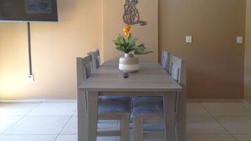 Casa estándar, 2 habitaciones | Restaurantes