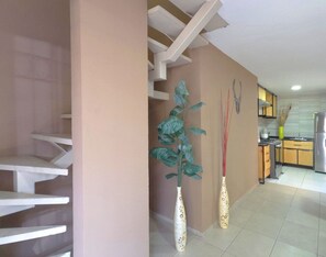 Casa estándar, 2 habitaciones | Área de sala de estar