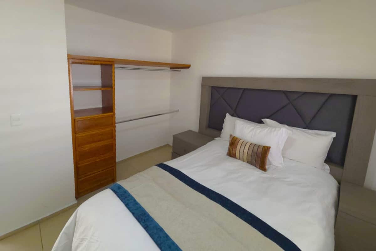 Casa superior, 2 habitaciones | Tabla de planchar con plancha y wifi gratis