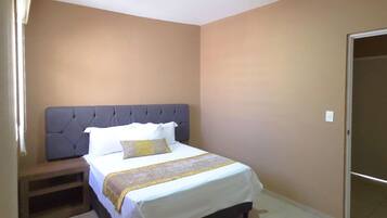 Casa estándar, 2 habitaciones | Tabla de planchar con plancha y wifi gratis