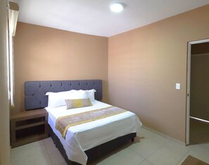 Casa estándar, 2 habitaciones | Tabla de planchar con plancha y wifi gratis 