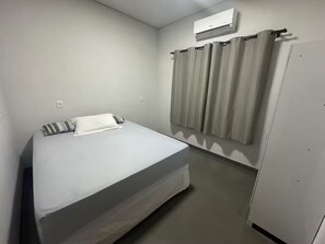 2 habitaciones, tabla de planchar con plancha y wifi gratis 