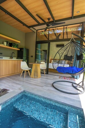 Bungalow, 1 giường cỡ king, hồ bơi riêng, quang cảnh vườn | Hồ bơi | Hồ bơi ngoài trời 