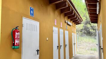 Douche, sĂšche-cheveux