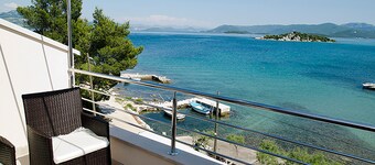 Awesome apartment in Sreser with house sea view