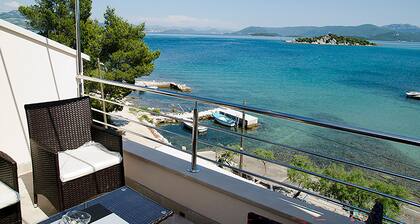 Awesome apartment in Sreser with house sea view