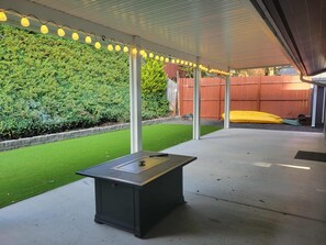 Terrace/patio - Tranquil 2-bedroom House w/Office Near Marina and Downtown Poulsbo (Poulsbo)