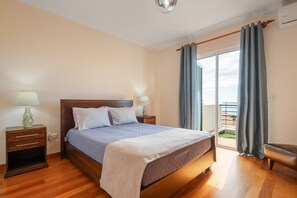 2 chambres, fer et planche à repasser, lit parapluie, Wi-Fi gratuit