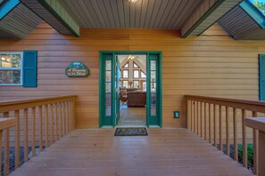 Exterior detail - Blessing in Da Skies (Lake Lure)