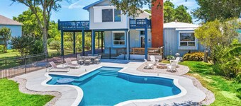 Peaceful Retreat with Texas-Shaped Pool