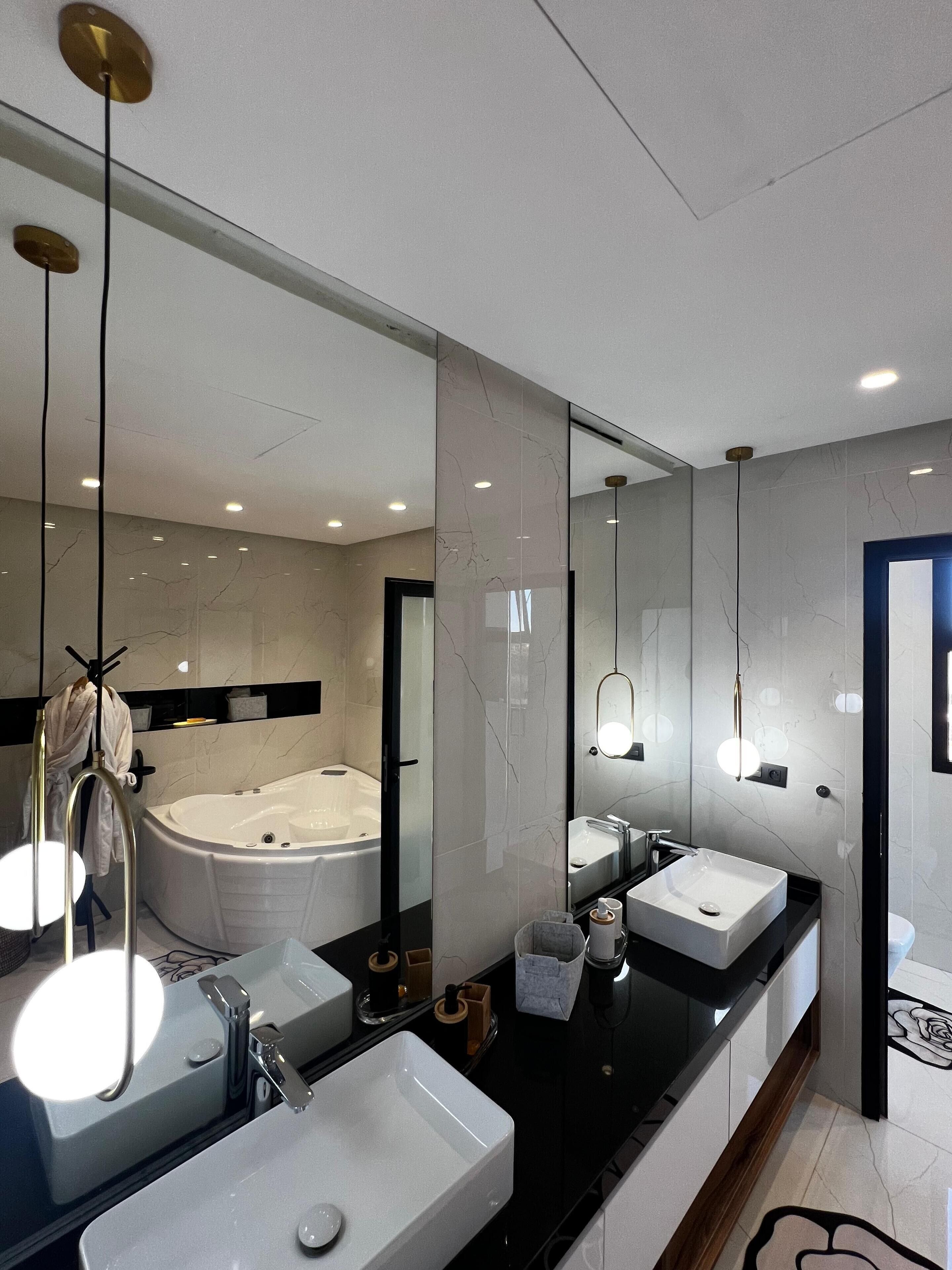 Handtücher, Seife, Shampoo, Toilettenpapier