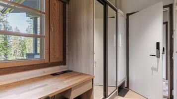 Kamar Double, 1 Tempat Tidur Double, kamar mandi pribadi, pemandangan kebun | Interior
