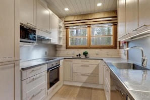 Shared fridge, shared microwave - Lapland Fellas - Äkäslompolo (Kolari)