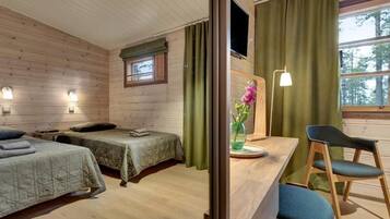 Twin Room, Private Bathroom, Garden View | Blackout drapes, iron/ironing board (on request), WiFi (free)