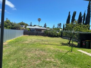 Property grounds - Glenelg Charmer - Family, Pet, Beach & Parking (Glenelg South)