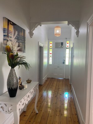 Interior - Glenelg Charmer - Family, Pet, Beach & Parking (Glenelg South)