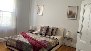 3 chambres, fer et planche à repasser, Wi-Fi, draps fournis