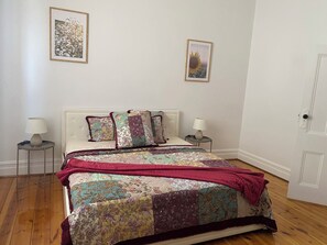 3 chambres, fer et planche à repasser, Wi-Fi, literie fournie