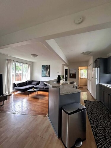 Charming 2 Bedroom House with Private Yard in Downtown Kelowna
