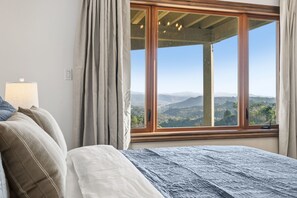 6 chambres, fer et planche à repasser, Wi-Fi, draps fournis
