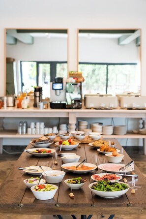 Dining - Wellness Retreat w/Spa & Massage | Peaceful Forest Surroundings | Dining Onsite (Mafra)