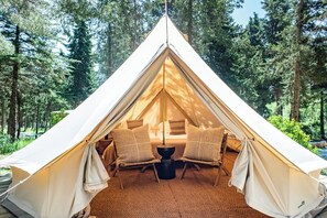 Property grounds - Wellness Retreat w/Spa & Massage | Peaceful Forest Surroundings | Dining Onsite (Mafra)