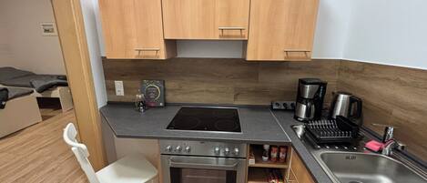 Microwave, stovetop, dishwasher